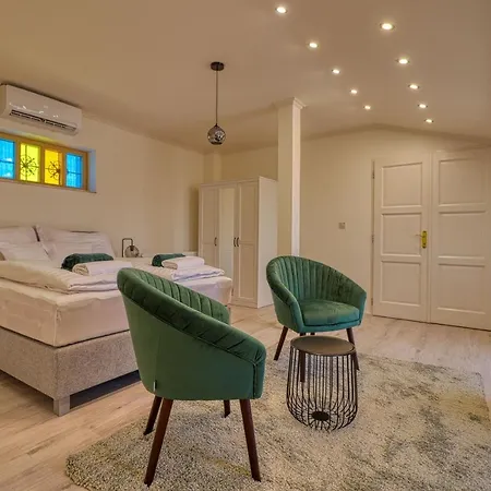 Manna Apartment *