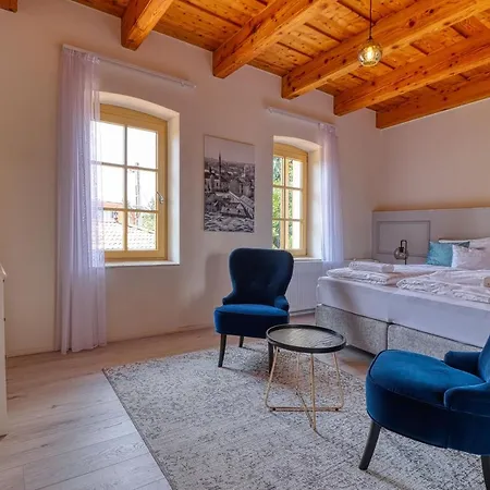 Manna Apartment